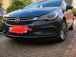 Grau Gebraucht 2016 Opel Astra Limousine | 9.000 € (Etwas zu teuer)