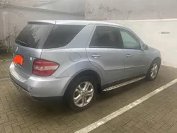 Blau Gebraucht 2007 Mercedes ML350 SUV | 12.000 €