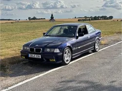 Blau Gebraucht 1995 BMW 316 Coupé | 4.500 €