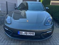Grün Gebraucht 2022 Porsche Panamera 4 Platinum Edition Limousine | 76.000 € (Guter Preis)