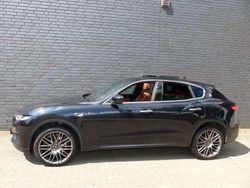 Schwarz Gebraucht 2018 Maserati Levante SUV | 47.900 € (Teuer)