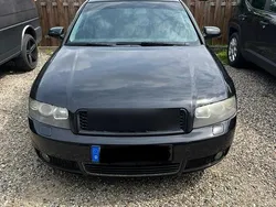 Schwarz Gebraucht 2004 Audi A4 Ambiente Kombi | 4.000 €