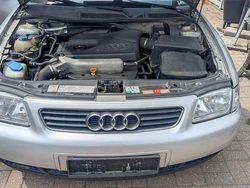 Silber Gebraucht 1999 Audi A3 Attraction Limousine | 3.200 € (Fairer Preis)