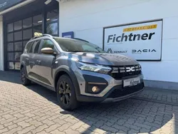 Dolomitgrau Neu 2024 Dacia Jogger Extreme Van / Kleinbus | 23.990 € (Fairer Preis)