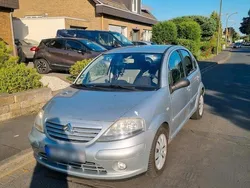 Silber Gebraucht 2002 Citroën C3 Kleinwagen | 4.000 €