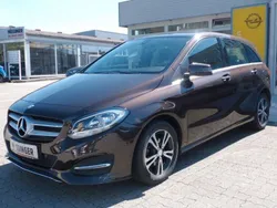 Braun Gebraucht 2015 Mercedes B180 Van / Kleinbus | 14.800 € (Fairer Preis)