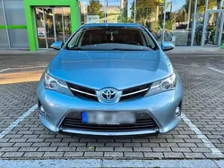Blau Gebraucht 2025 Toyota Auris Limousine | 11.900 €