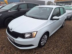 Weiß Gebraucht 2016 Skoda Fabia Active Kleinwagen | 5.490 € (Fairer Preis)