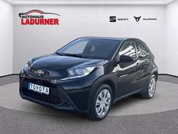 Schwarz Neu 2025 Toyota Aygo X-play Kleinwagen | 18.990 €