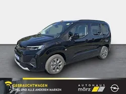 Schwarz Gebraucht 2024 Opel Combo Life Van / Kleinbus | 28.880 € (Etwas zu teuer)