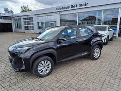 Schwarz Neu 2025 Toyota Yaris Cross Active SUV | 24.980 €