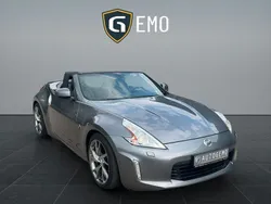 Grau Gebraucht 2017 Nissan 370Z Cabrio | 23.499 €