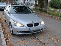 Grau Gebraucht 2009 BMW 520 Kombi | 4.550 € (Fairer Preis)