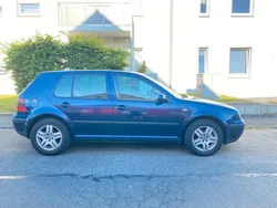 Blau Gebraucht 2000 VW Golf IV Limousine | 1.600 € (Fairer Preis)