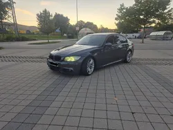 Grau Gebraucht 2006 BMW 330 M Sport Limousine | 13.000 €