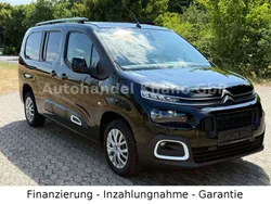 Schwarz Gebraucht 2020 Citroën Berlingo Feel Van / Kleinbus | 16.990 € (Fairer Preis)