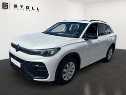 Oryxweiß perlmutteffekt Gebraucht 2024 VW Tiguan R-line SUV | 54.490 €