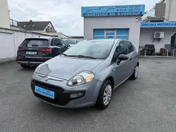 Grau Gebraucht 2011 Fiat Punto Evo Kleinwagen | 2.990 € (Fairer Preis)
