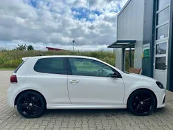 Weiß Gebraucht 2012 VW Golf VI R Limousine | 20.990 €
