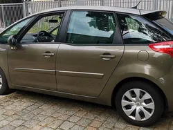 Braun Gebraucht 2011 Citroën C4 Picasso Van / Kleinbus | 4.499 € (Fairer Preis)