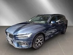 Blau Neu 2024 Volvo V60 Core Kombi | 49.990 € (Teuer)