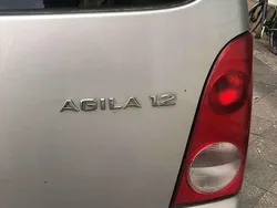 Silber Gebraucht 2001 Opel Agila Color Edition Kleinwagen | 800 € (Guter Preis)