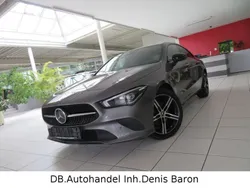 Grau Gebraucht 2019 Mercedes CLA180 Progressive Limousine | 25.380 € (Guter Preis)