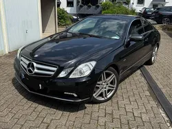 Schwarz Gebraucht 2009 Mercedes E250 Coupé | 8.200 € (Fairer Preis)