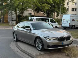 Grau Gebraucht 2016 BMW 730 Limousine | 29.400 € (Guter Preis)
