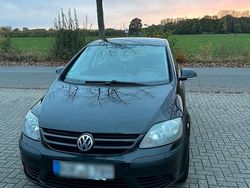 Schwarz Gebraucht 2005 VW Golf V Kleinwagen | 1.850 € (Fairer Preis)