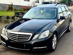 Schwarz Gebraucht 2011 Mercedes E220 Avantgarde Kombi | 8.300 € (Guter Preis)