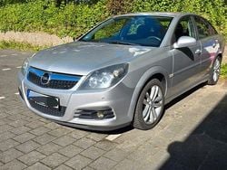 Gebraucht 2005 Opel Vectra Limousine | 2.400 € (Etwas zu teuer)