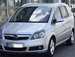 Silber Gebraucht 2008 Opel Zafira Van / Kleinbus | 2.799 € (Fairer Preis)