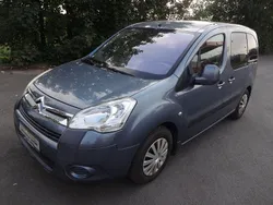Grau Gebraucht 2009 Citroën Berlingo Van / Kleinbus | 3.000 € (Fairer Preis)