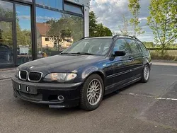 Blau Gebraucht 2004 BMW 320 M Sport Kombi | 2.500 € (Guter Preis)