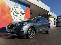 Grau Gebraucht 2021 Renault Kadjar LIMITED Deluxe SUV | 15.490 € (Fairer Preis)
