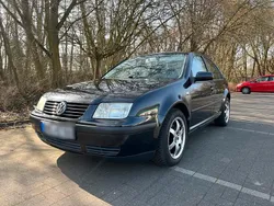Schwarz Gebraucht 2000 VW Bora Limousine | 2.250 € (Fairer Preis)