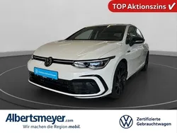 Weiß Gebraucht 2024 VW Golf VIII R-line Limousine | 35.889 € (Fairer Preis)