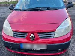 Rot Gebraucht 2004 Renault Mégane II Van / Kleinbus | 2.250 €
