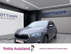 Grau Gebraucht 2024 Skoda Fabia Selection Limousine | 22.443 € (Fairer Preis)