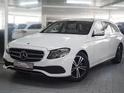Weiß Gebraucht 2020 Mercedes E300 Limousine | 25.990 € (Superpreis)