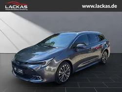 Grey metallic Gebraucht 2024 Toyota Corolla Team Kombi | 27.490 € (Fairer Preis)