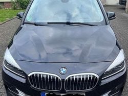 Schwarz Gebraucht 2018 BMW 220 Luxury Line Van / Kleinbus | 17.400 € (Guter Preis)
