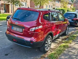 Rot Gebraucht 2011 Nissan Qashqai +2 SUV | 8.900 € (Etwas zu teuer)