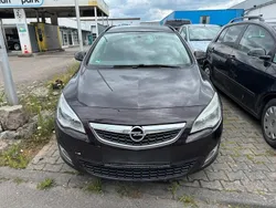 Rot Gebraucht 2012 Opel Astra Kombi | 1.999 € (Fairer Preis)