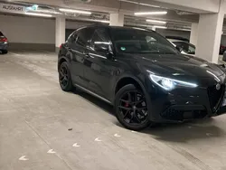 Schwarz Gebraucht 2018 Alfa Romeo Stelvio Tech Edition SUV | 26.997 € (Teuer)