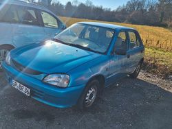 Blau Gebraucht 1997 Daihatsu Charade Limousine | 1.000 €