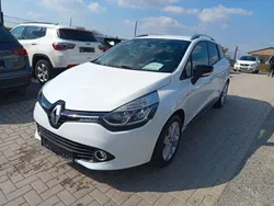 Weiß Gebraucht 2015 Renault Clio IV LIMITED Limousine | 6.950 € (Fairer Preis)