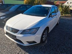 Weiß Gebraucht 2015 Seat Leon Reference Limousine | 5.500 € (Guter Preis)