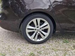 Braun Gebraucht 2013 Opel Zafira Tourer Sport Van / Kleinbus | 6.990 € (Fairer Preis)